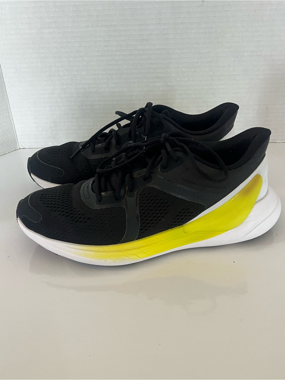 Lululemon Blissfeel Run Sneakers Black Neon Yellow Men’s 8.5 - Picture 5 of 12